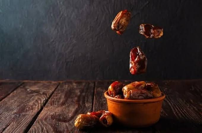 خرما زاهدی طلحه با طعم اصیل جنوب و کیفیت ممتاز